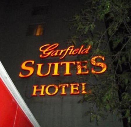 Garfield Suites Hotel Cincinnati Exterior photo