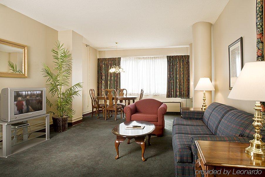 Garfield Suites Hotel Cincinnati Exterior photo